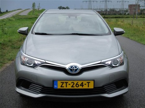 Toyota Auris - 1.8 Hybrid Now Aut/ECC/Navigatie/PDC/Garantie - 1