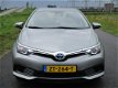 Toyota Auris - 1.8 Hybrid Now Aut/ECC/Navigatie/PDC/Garantie - 1 - Thumbnail