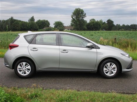 Toyota Auris - 1.8 Hybrid Now Aut/ECC/Navigatie/PDC/Garantie - 1