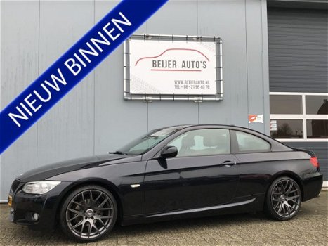 BMW 3-serie Coupé - 320i M-pakket/Navigatie/Xenon/19inch/Leer - 1