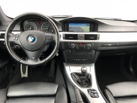 BMW 3-serie Coupé - 320i M-pakket/Navigatie/Xenon/19inch/Leer - 1