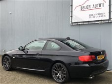 BMW 3-serie Coupé - 320i M-pakket/Navigatie/Xenon/19inch/Leer