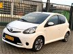 Toyota Aygo - 1.0 VVT-i Aspiration 5-DR l AIRCO l APK 08-2021 - 1 - Thumbnail