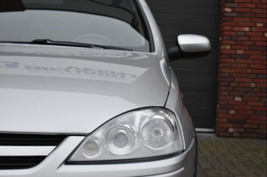 Opel Corsa - 1.4-16V Silverline 5 Deurs Luxe Airco Lichtmetaal - 1