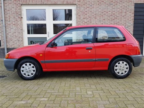 Toyota Starlet - 1.3-16V XLi Dealer O/H zeer netjes - 1