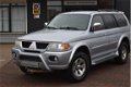 Mitsubishi Pajero Sport - 3.0 V6 GLS Panel Van 4x4 170 pk grijs kenteken climate ctr cruise ctr lede - 1 - Thumbnail