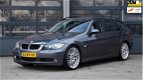 BMW 3-serie Touring - 320d Dynamic Executive * LEER * NAVIGATIE * AUTOMAAT * SPORTSTOELEN * XENON - 1 - Thumbnail