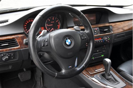 BMW 3-serie Touring - 320d Dynamic Executive * LEER * NAVIGATIE * AUTOMAAT * SPORTSTOELEN * XENON - 1