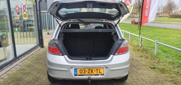 Opel Astra - 1.6 Temptation Automaat, Airco, Trekhaak - 1