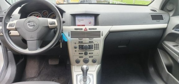 Opel Astra - 1.6 Temptation Automaat, Airco, Trekhaak - 1