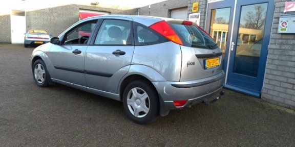 Ford Focus - 1.6-16V Cool Edition - 1
