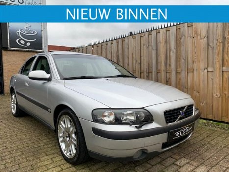 Volvo S60 - 2.5 T AWD Geartronic - YoungTimer - 1