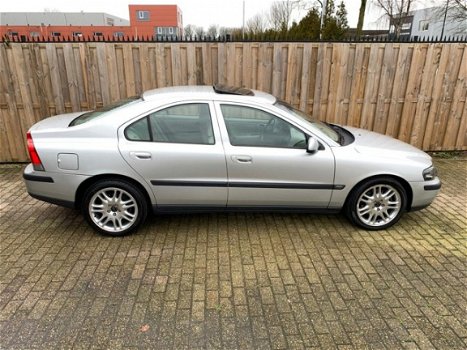 Volvo S60 - 2.5 T AWD Geartronic - YoungTimer - 1