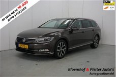 Volkswagen Passat Variant - 1.6 TDI Business Edition R | Navigatie | Parkeersensoren | Trekhaak |