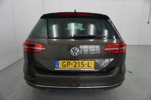 Volkswagen Passat Variant - 1.6 TDI Business Edition R | Navigatie | Parkeersensoren | Trekhaak | - 1