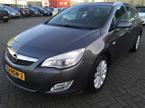 Opel Astra Sports Tourer - 1.4 Cosmo Navi Usb Bluetooth Trekhaak Parkeersensoren - 1