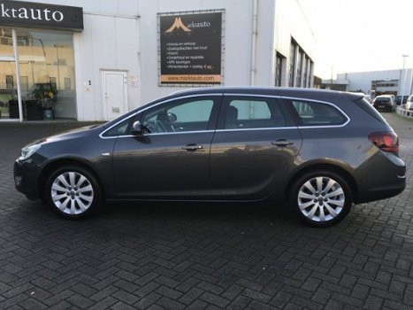 Opel Astra Sports Tourer - 1.4 Cosmo Navi Usb Bluetooth Trekhaak Parkeersensoren - 1