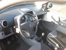 Peugeot 107 - 1.0 12V 68PK 5D XR