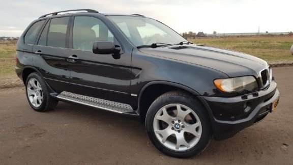 BMW X5 - 3.0i EXE/AUT/NAVI/LEER/19