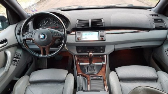 BMW X5 - 3.0i EXE/AUT/NAVI/LEER/19