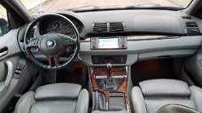 BMW X5 - 3.0i EXE/AUT/NAVI/LEER/19"VLG/Y-TIMER/INRUIL MOG
