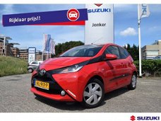 Toyota Aygo - 1.0 VVT-i x-play Navi/Parkeercamera