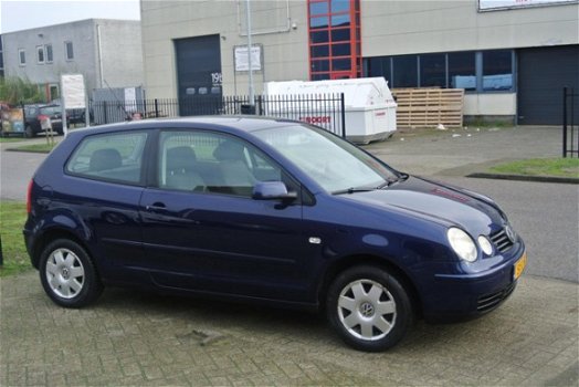 Volkswagen Polo - 1.4-16V Highline airco nieuwe apk inruil mogelijk nap - 1