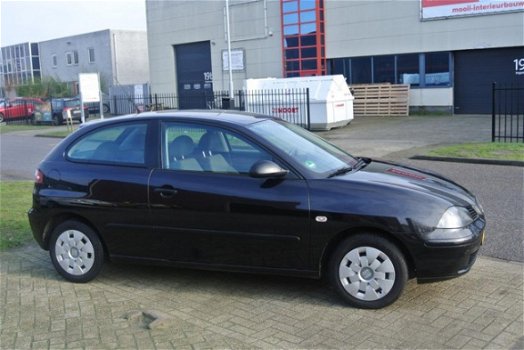 Seat Ibiza - 1.4-16V Businessline airco nieuwe apk inruil mogelijk - 1