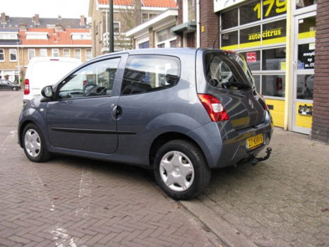 Renault Twingo - 1.2-16V Authentique - 1