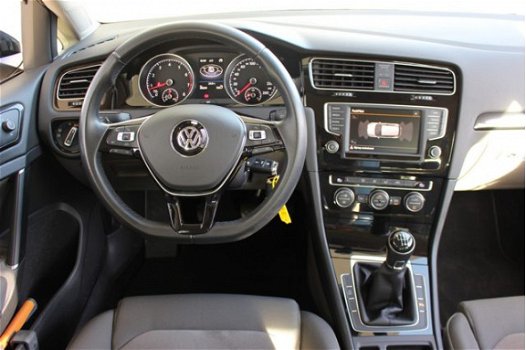 Volkswagen Golf - 1.2 TSI 111PK Highline | Navigatie | Achteruitrijcamera | Climat control | Cruisec - 1