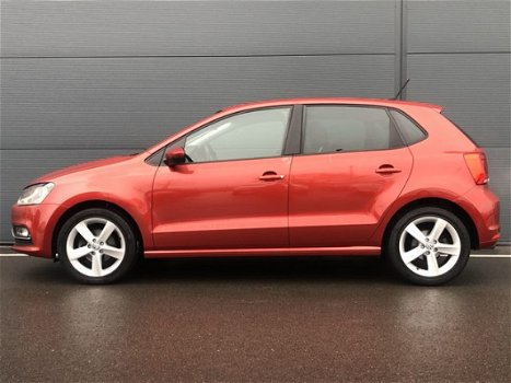 Volkswagen Polo - 1.2 TSI 90PK Highline | Navigatie | Climate control | Cruise control | Parkeersens - 1