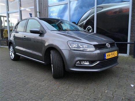 Volkswagen Polo - 1.2 TSI Highline NAVI/LED/PDC. €195.00 p.maand - 1