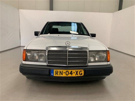 Mercedes-Benz 250 - 200-500 (W124) D / 1e Eig. / Radio - CD / Motorisch Goed - 1