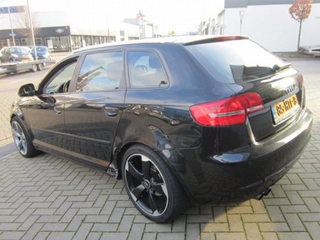 Audi A3 Sportback - 2.0 TDI Ambit. B.E - 1