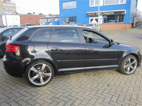 Audi A3 Sportback - 2.0 TDI Ambit. B.E - 1