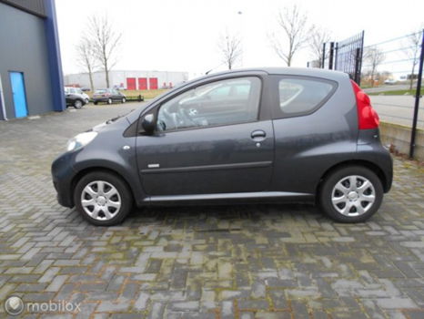 Peugeot 107 - 1.0-12V Millesim 200 AIRCO - 1