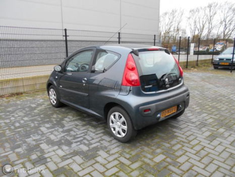 Peugeot 107 - 1.0-12V Millesim 200 AIRCO - 1