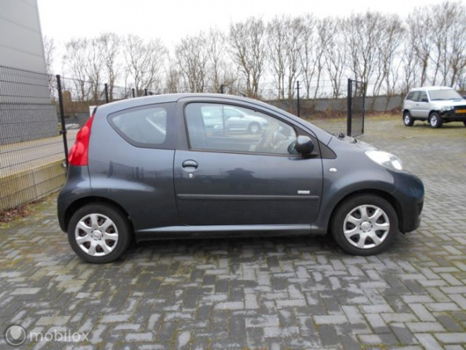 Peugeot 107 - 1.0-12V Millesim 200 AIRCO - 1