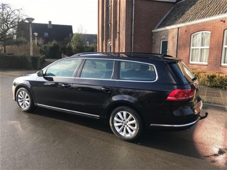 Volkswagen Passat Variant - 1.6 TDI Comfortline BlueMotion NAVIGATIE / TREKHAAK - 1