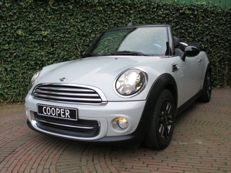 Mini Mini Cabrio - 1.6 Cooper Chili R57 LCI met Navi, HK Hifi, Xenon en Leder - 1