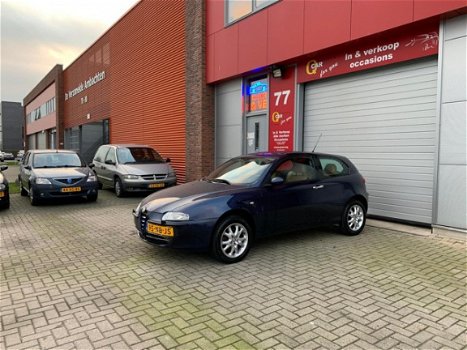 Alfa Romeo 147 - 1.6 T.Spark Edizione Limitata VOL LEER - 1