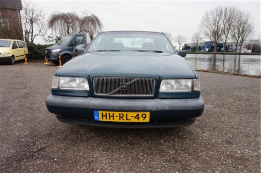 Volvo 850 - 2.5 , AUTOMAAT, AIRCO, OVERWOESTBARE 850, TREKHAAK , AUTO IS ZO INGERUILD, GAAT ZO WEG, - 1