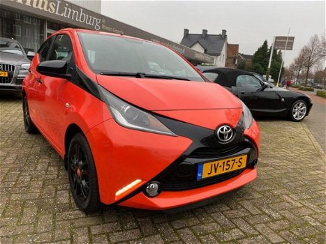 Toyota Aygo - 1.0 VVT-i x-clusiv - 1