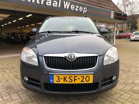 Skoda Fabia Combi - 1.2-12V Go Airco / Trekhaak / Pdc / Grey-edition - 1