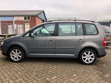 Volkswagen Touran - 2.0-16V FSI Trendl. GOED ADVERTENTIE LEZEN