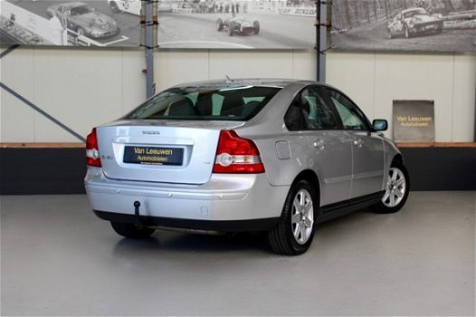 Volvo S40 - 2.4i Kinetic Youngtimer - 1