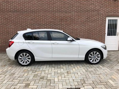 BMW 1-serie - 114i EDE |Airco|5deurs|Stoelverm|PDC|Wit - 1