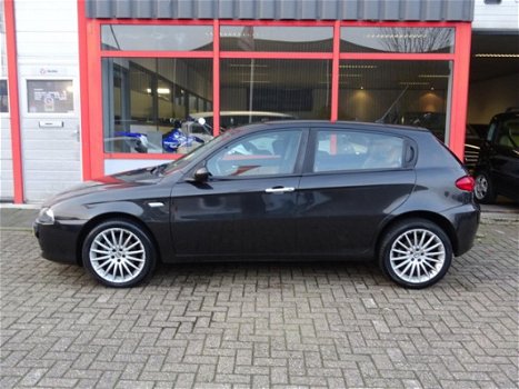 Alfa Romeo 147 - 1.6 T.Spark Veloce Distinctive leder - 1