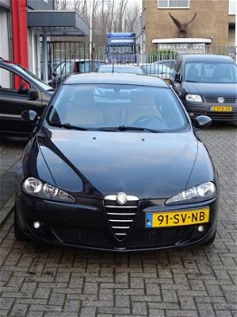 Alfa Romeo 147 - 1.6 T.Spark Veloce Distinctive leder - 1