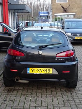 Alfa Romeo 147 - 1.6 T.Spark Veloce Distinctive leder - 1